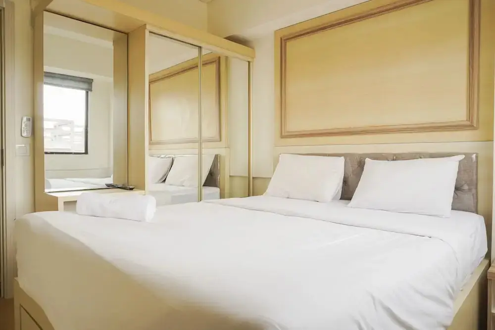 Сибату: Comfort 1Br With Working Room At Meikarta Apartment