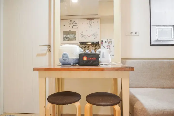 Сибату: Comfort 1Br With Working Room At Meikarta Apartment