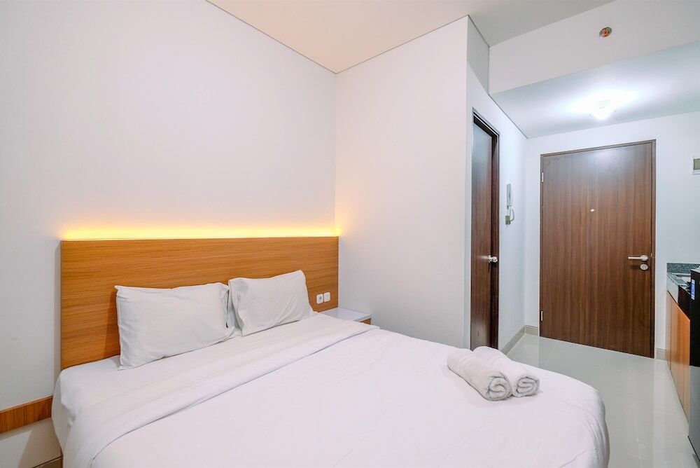 Депок: Well Furnished Studio At Transpark Cibubur Apartment