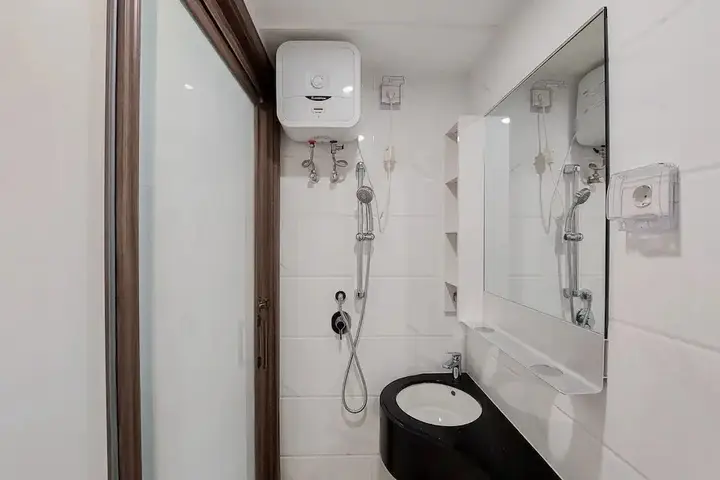 Legok: Studio Apartment At Sky House Bsd With Cozy Design