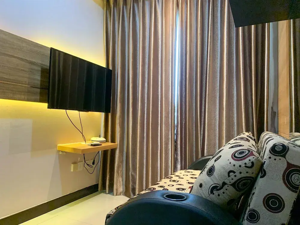Джакарта: Nice And Strategic 1Br At Sky Terrace Apartment