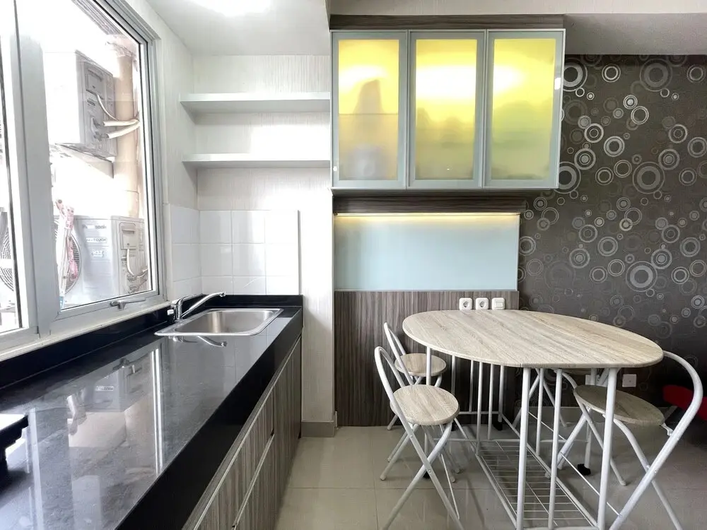 Бандунг: Comfy 2Br With Sofa Bed At Sudirman Suites Bandung Apartment