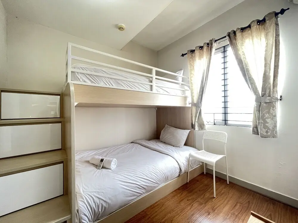 Бандунг: Comfy 2Br With Sofa Bed At Sudirman Suites Bandung Apartment