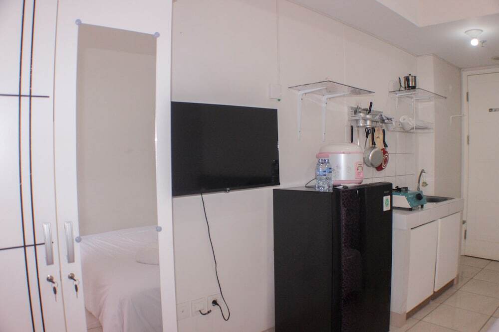 Бекаси: Modern And Cozy Studio At Springlake Summarecon Bekasi Apartment