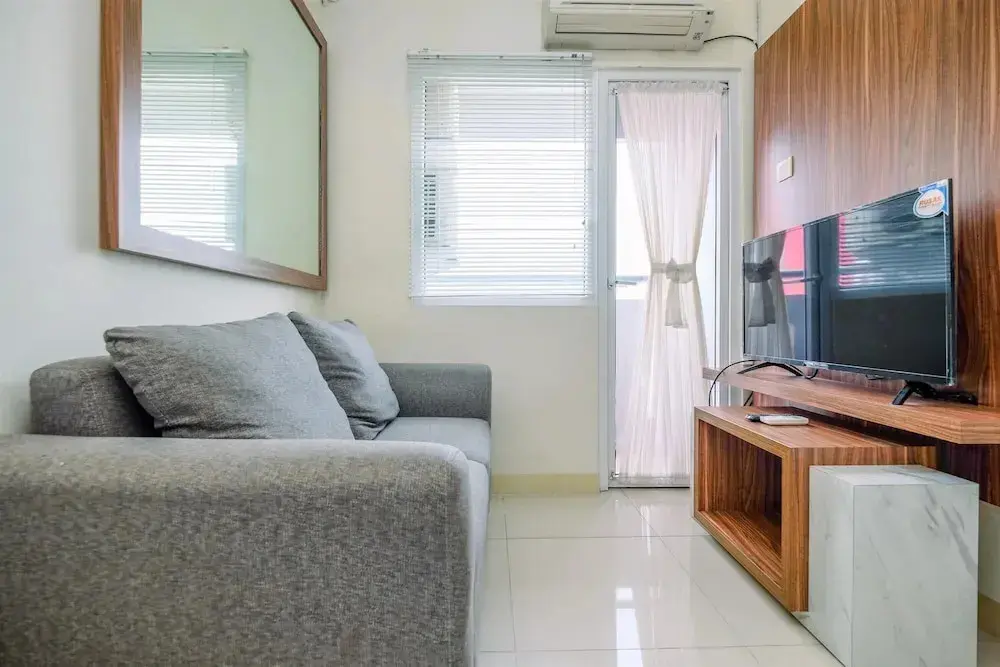 Джакарта: Homey And Simply 2Br At Green Pramuka City Apartment