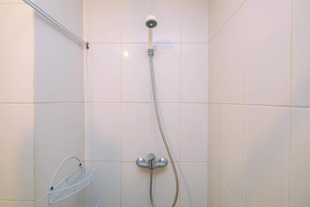 Джакарта: Stunning Studio Apartment At Ambassade Residences