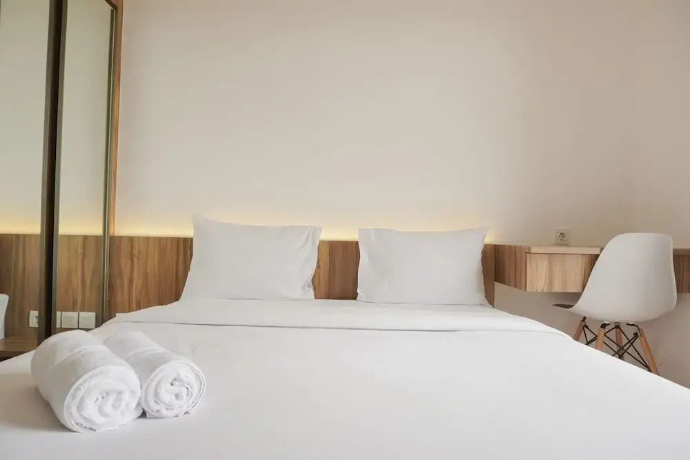 Legok: Fully Furnished With Pleasure 2Br At Sky House Bsd Apartment