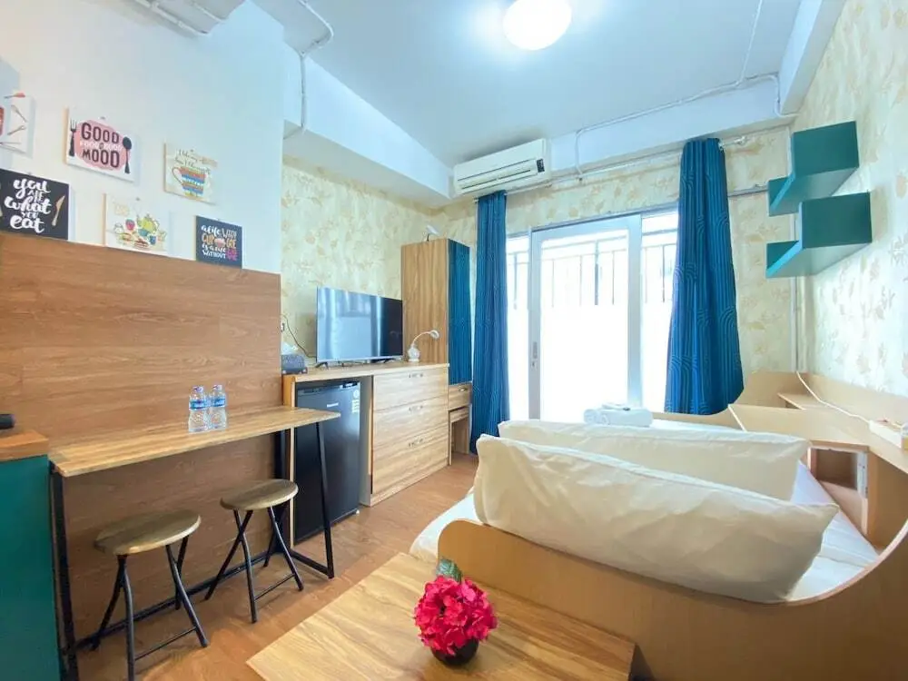 Бандунг: Bohemian Beauty Studio Room At Grand Asia Afrika Apartment