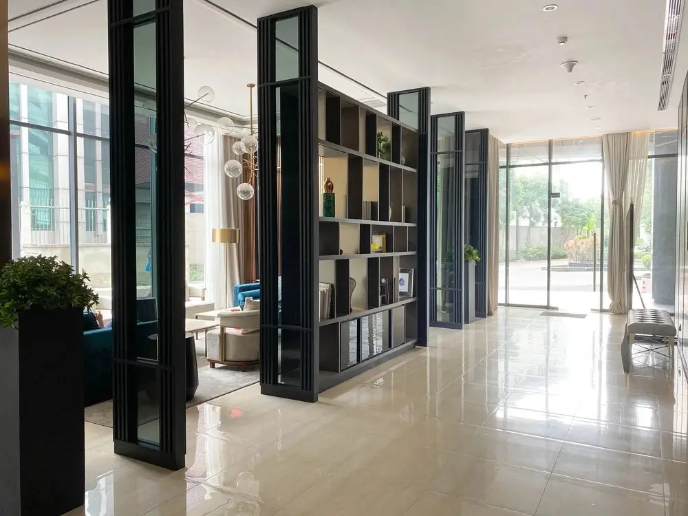 Сурабая: Spacious And Exquisite Studio Plus Apartment At Grand Sungkono Lagoon