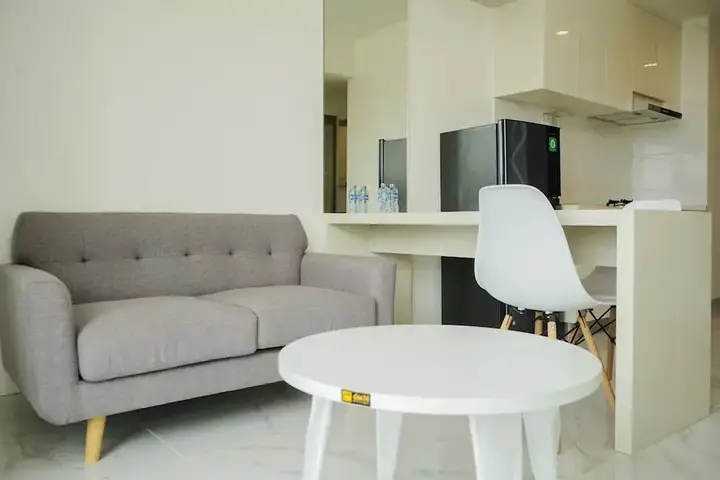 Legok: Fully Furnished With Modern Design 2Br At Sky House Bsd Apartment