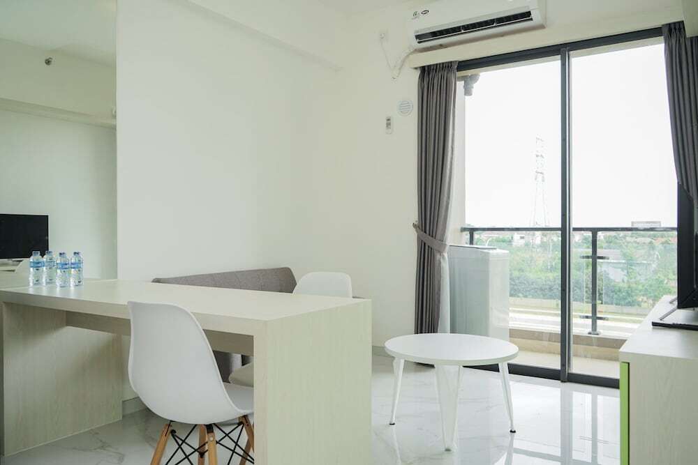 Legok: Fully Furnished With Pleasure Tidy 2Br At Sky House Bsd Apartment