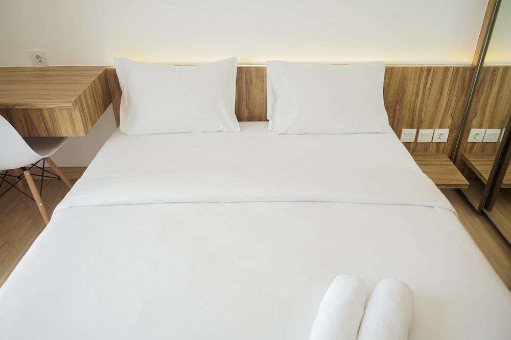 Legok: Fully Furnished With Pleasure Tidy 2Br At Sky House Bsd Apartment