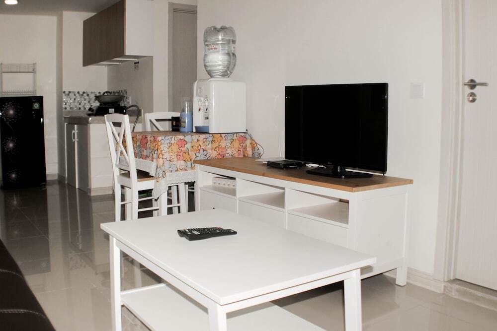 Сибату: Nice And Spacious 3Br At Meikarta Apartment