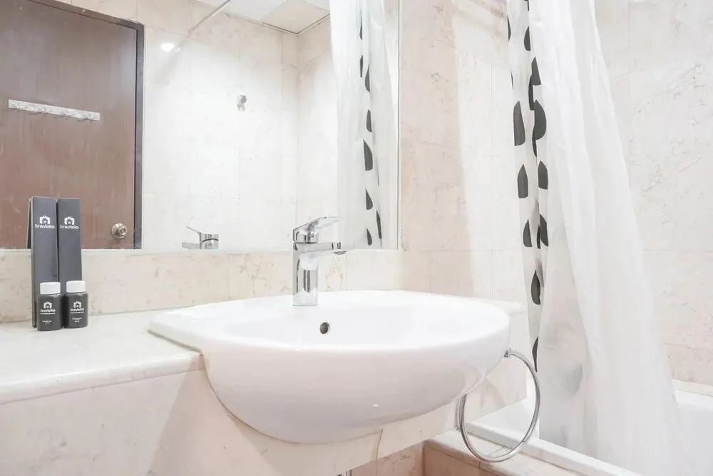 Джакарта: Comfort And Minimalist 3Br Apartment At Bellagio Residence