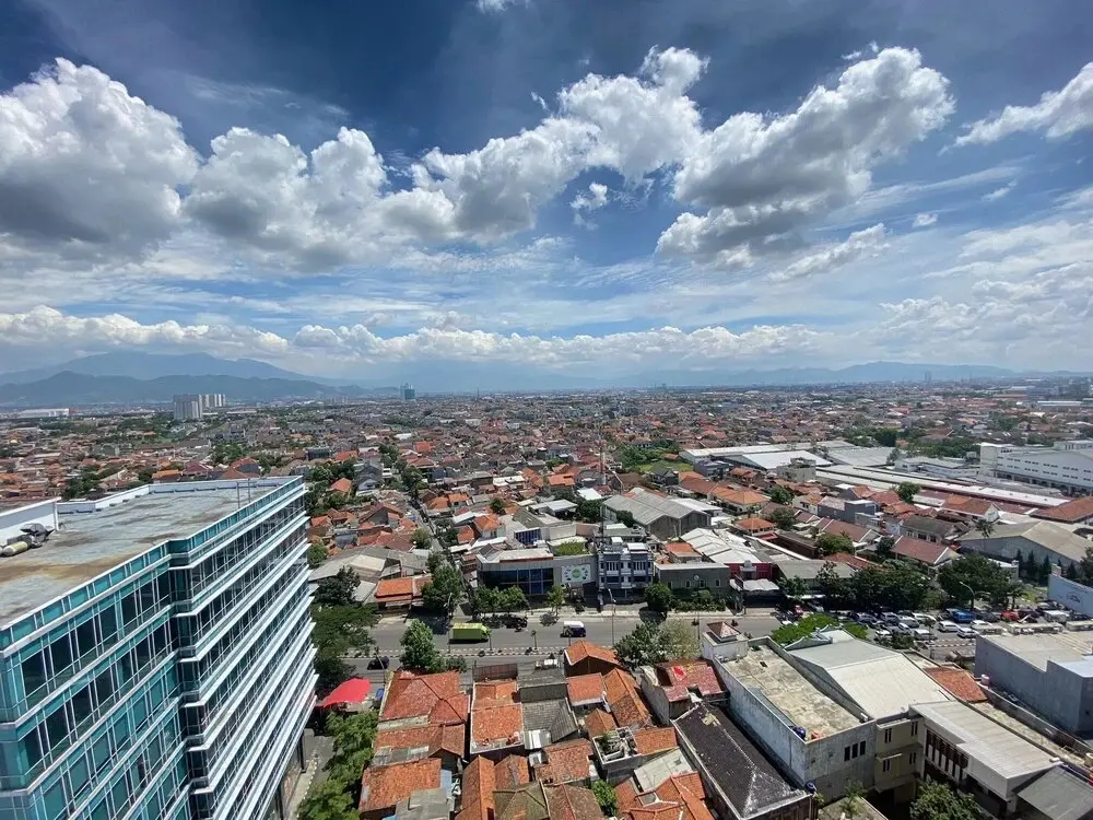 Бандунг: Spacious 2Br Apartment At Newton Residence