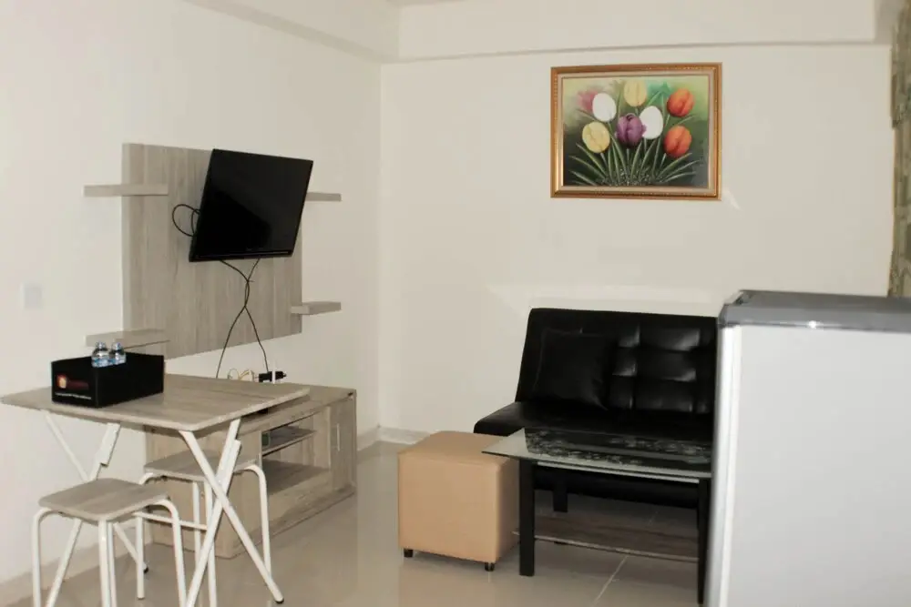 Сибату: Comfort And Homey 2Br At Meikarta Apartment