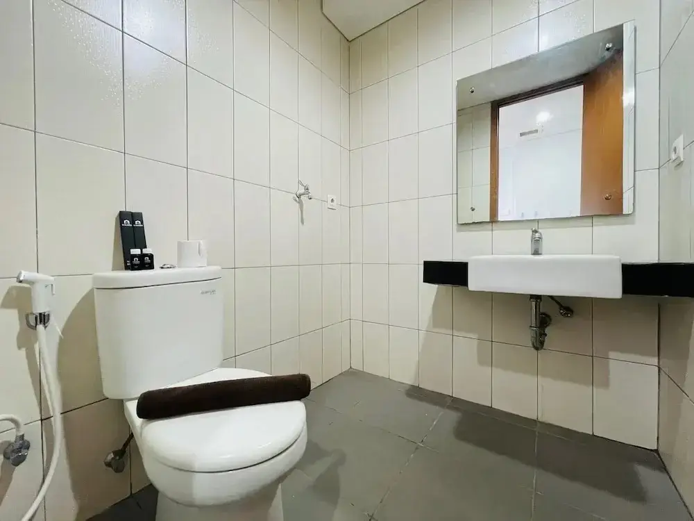 Бандунг: Cozy Studio Room At Dago Suites Apartment