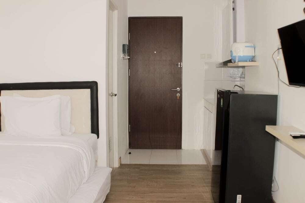 Чикаранг: Comfy And Tidy Studio At Riverview Jababeka Apartment