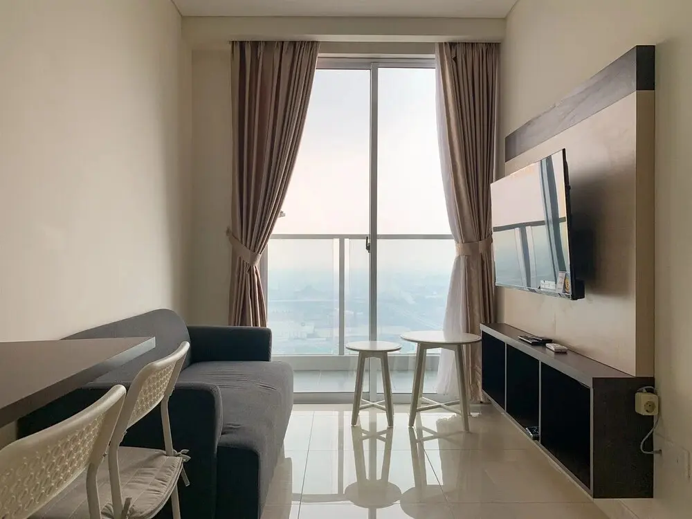 Джакарта: Cozy And High Floor 1Br At Sedayu City Suites Kelapa Gading Apartment