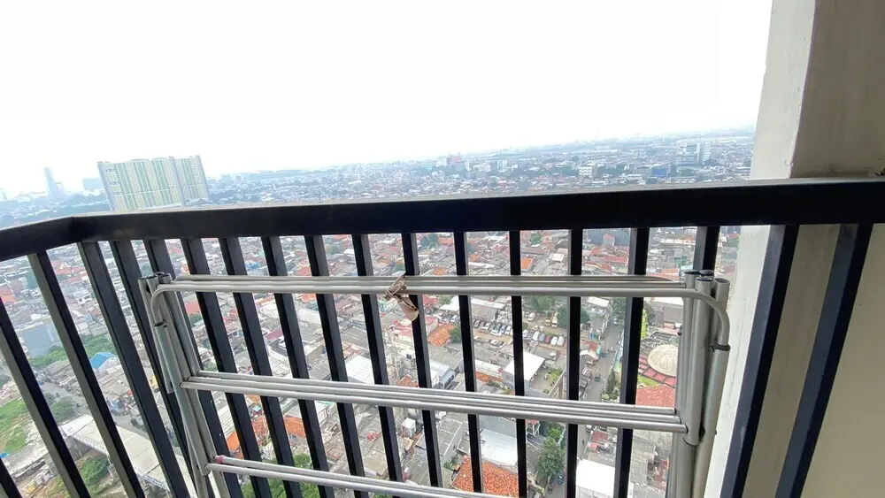 Джакарта: Well Appointed 1Br At The Wave Kuningan Apartment