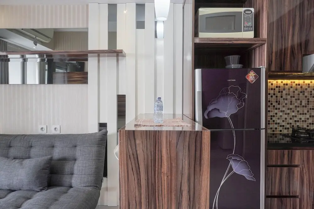 Джакарта: Well Appointed 1Br At The Wave Kuningan Apartment
