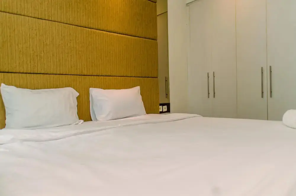 Джакарта: Cozy Living 1Br The Bellezza Apartment