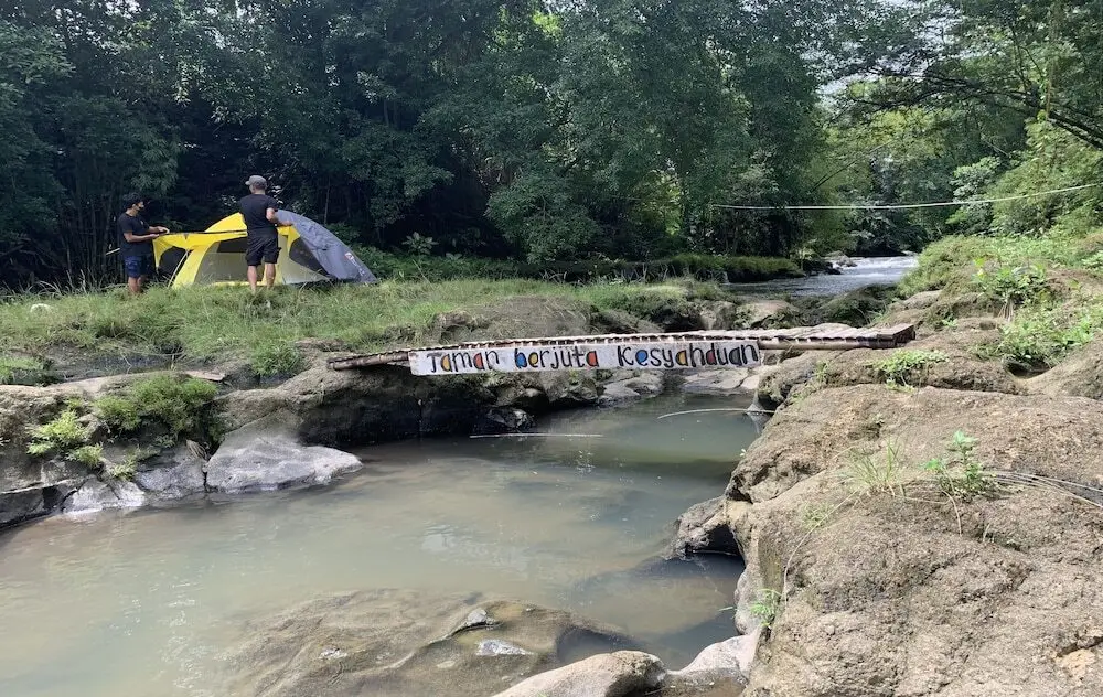 Батуретно: Teratai Biru River Camping Ground