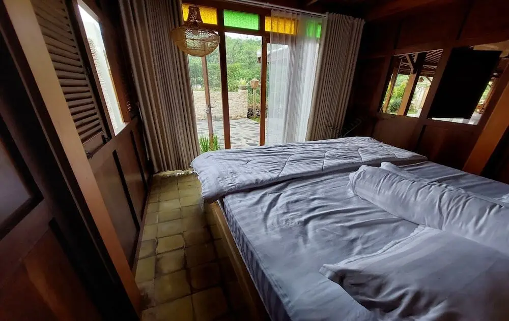 Батуретно: DikaJaya Guesthouse Syariah