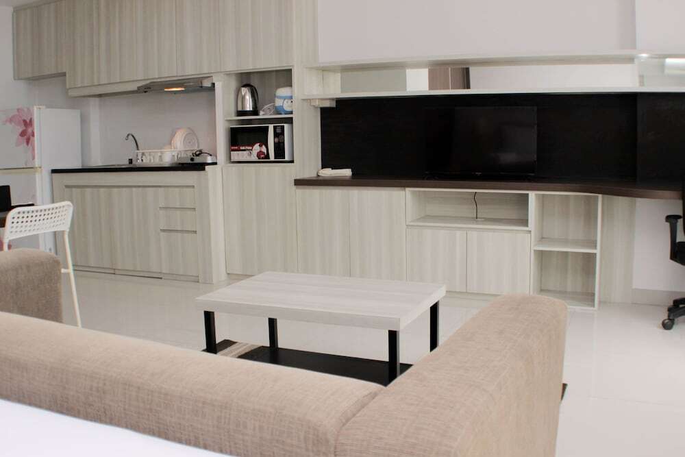 Чикаранг: Comfortable And Spacious Studio At Azalea Suites Apartment