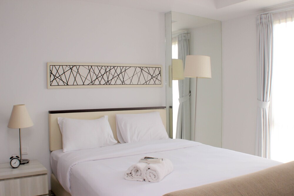 Чикаранг: Warm And Cozy Studio At Azalea Suites Apartment