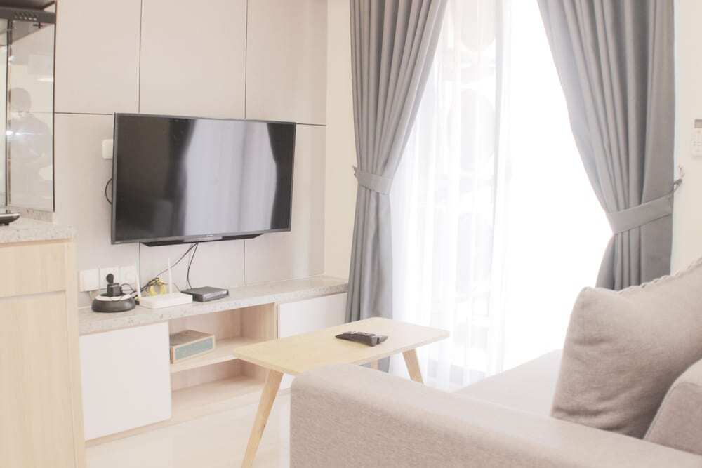 Сибату: Serene And Cozy 2Br At Meikarta Apartment