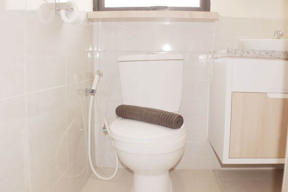 Сибату: Serene And Cozy 2Br At Meikarta Apartment