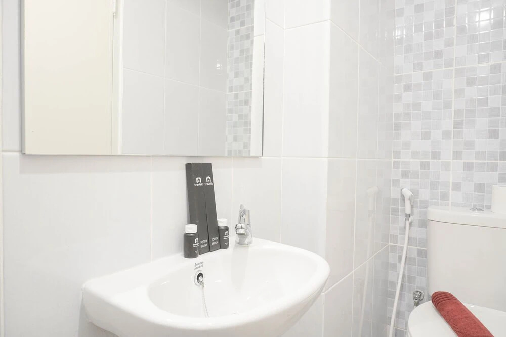 Южный Тангеранг: Comfortable Studio Room At Tokyo Riverside Apartment