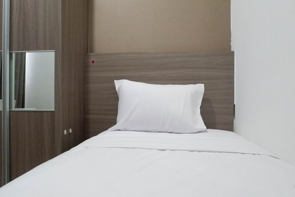 Сурабая: Best Price 2Br With Pool View Apartment At Taman Melati Surabaya