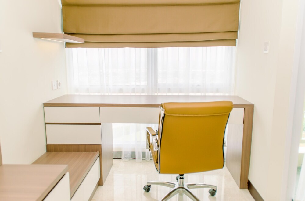 Legok: Fancy Studio Apartment At B Residence