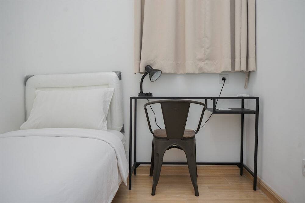Legok: Great Location 2Br At Sky House Apartment Near Bsd