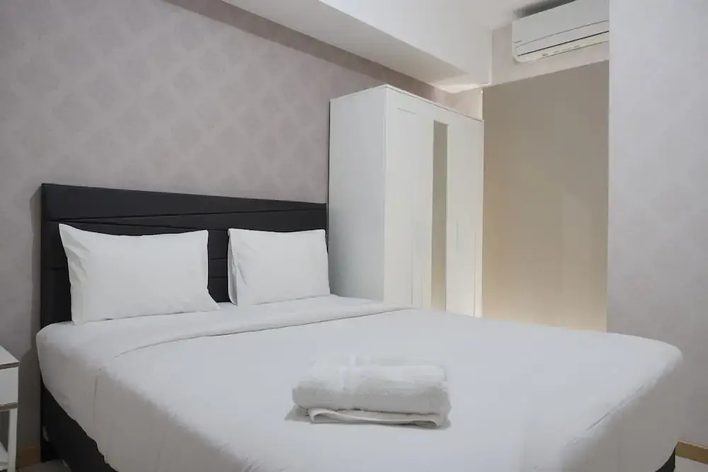 Legok: Warm And Comfy 2Br Apartment At M-Town Residence