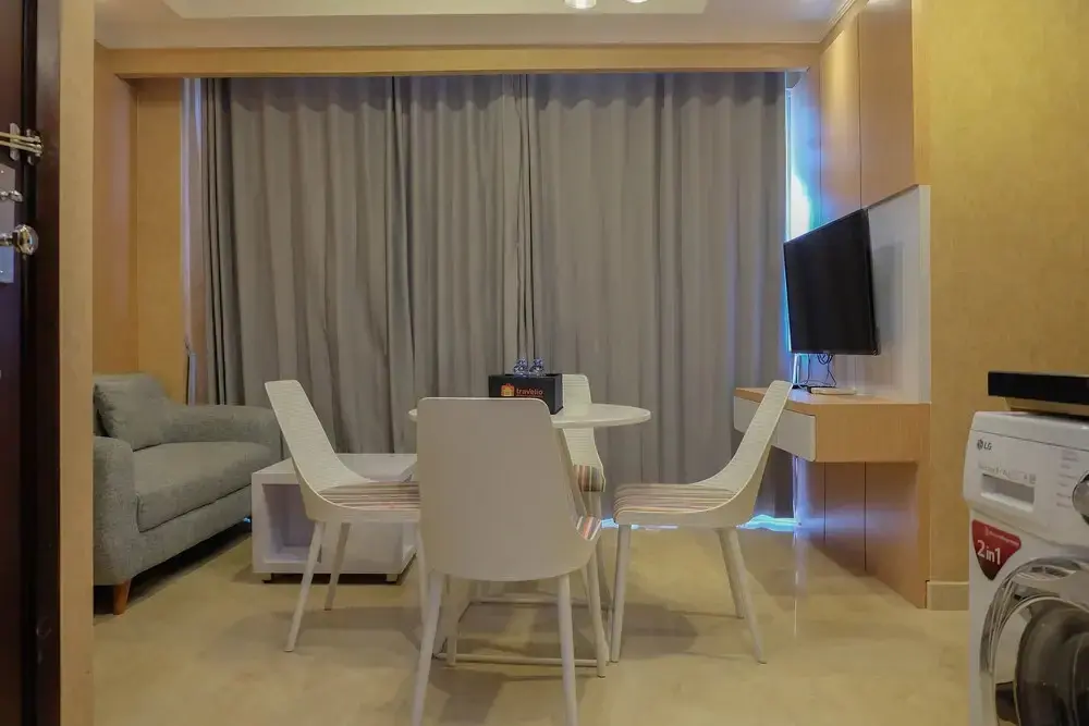 Джакарта: Lavish And Tranquil 2Br At Menteng Park Apartment