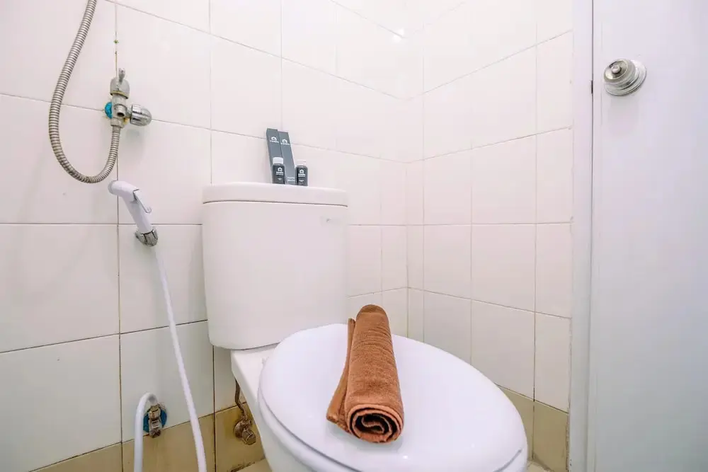 Джакарта: Comfort And Homey 2Br At Bassura City Apartment