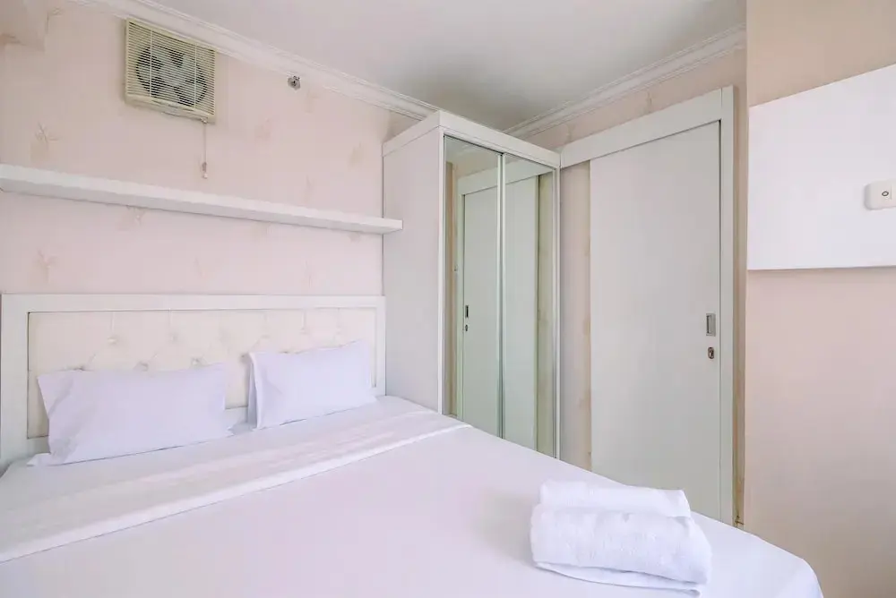 Джакарта: Comfort And Homey 2Br At Bassura City Apartment