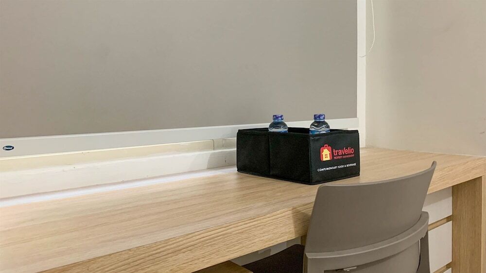 Депок: Comfort Studio Room At Margonda Residence 5 Apartment