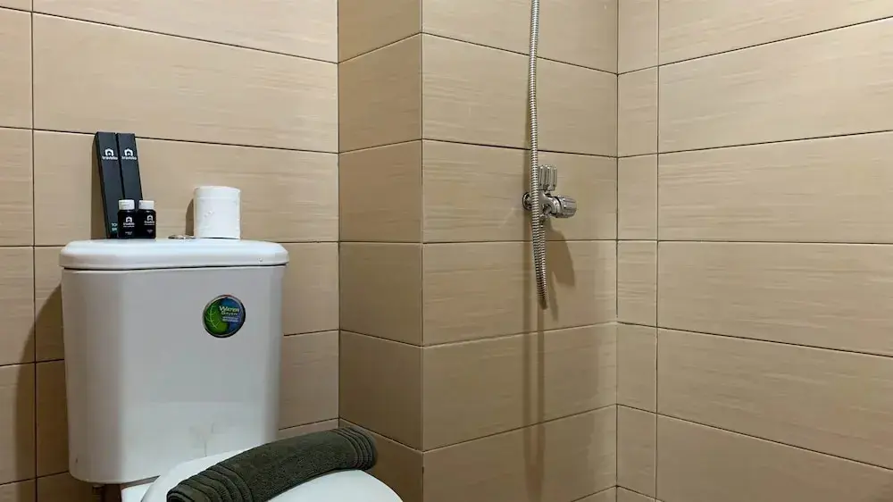 Депок: Comfort Studio Room At Margonda Residence 5 Apartment