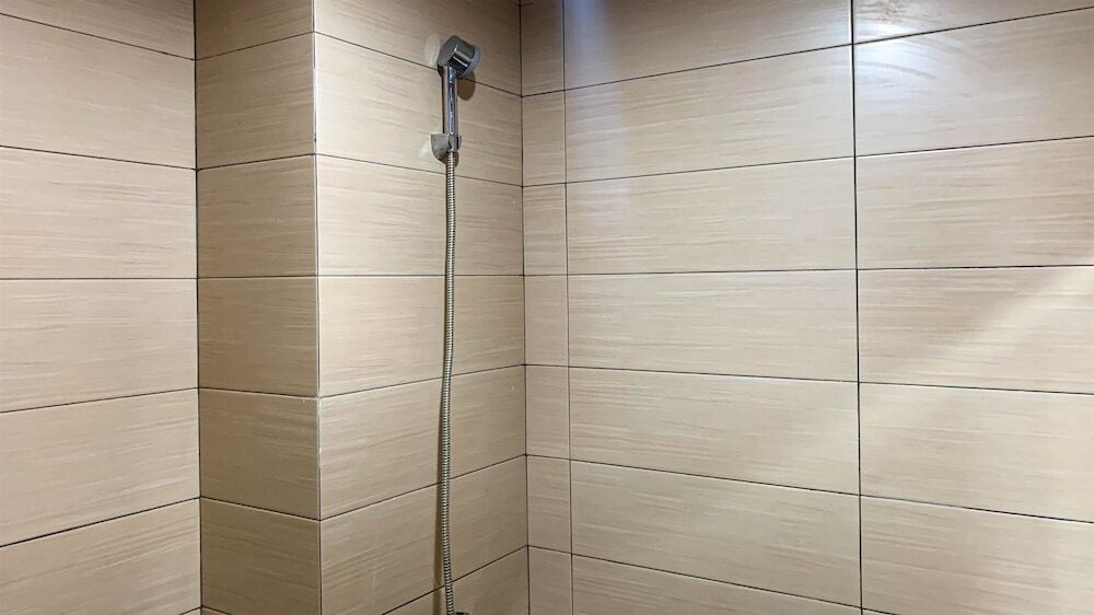 Депок: Comfort Studio Room At Margonda Residence 5 Apartment