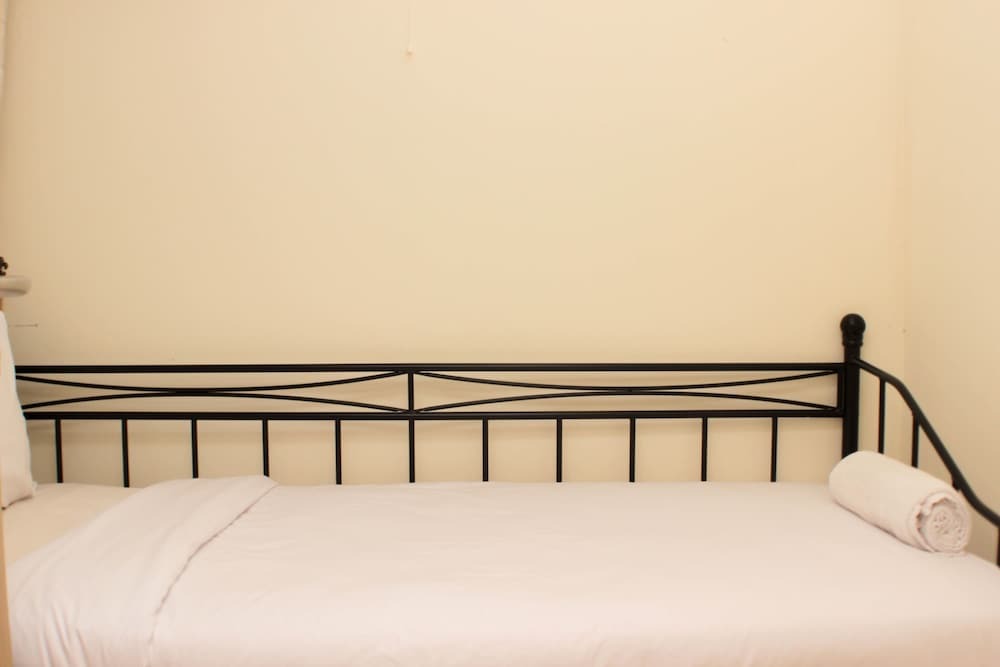 Сибату: Warm And Cozy Living 3Br At Meikarta Apartment