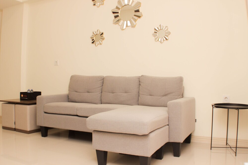 Сибату: Warm And Cozy Living 3Br At Meikarta Apartment