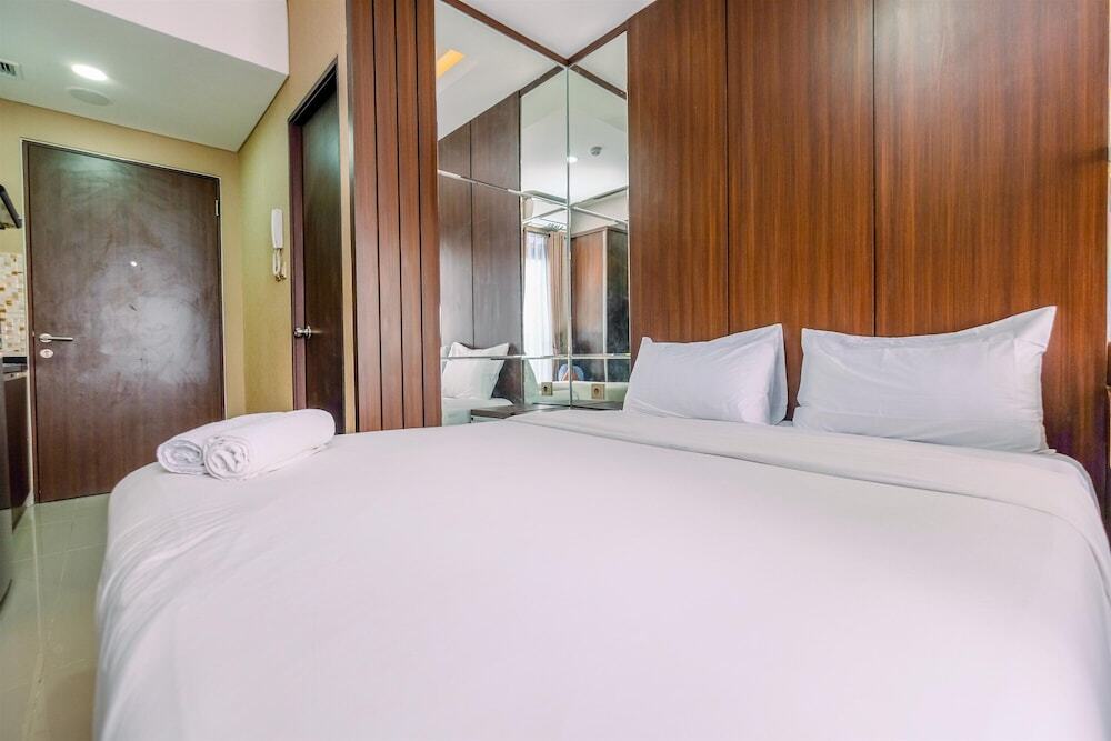 Депок: Comfortable And Modern Studio Transpark Cibubur Apartment