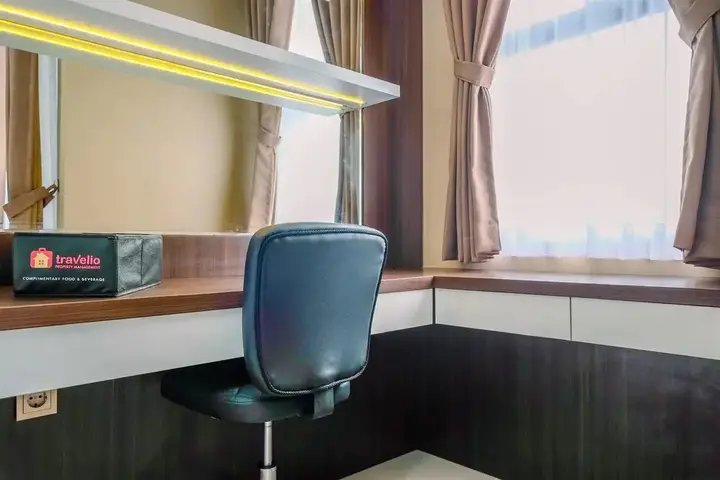 Депок: Comfortable And Modern Studio Transpark Cibubur Apartment