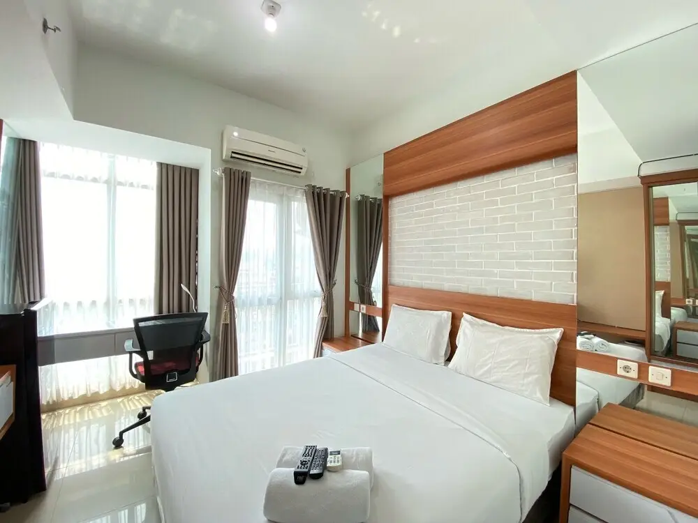 Сумеданг: Monochrome Studio Room At Taman Melati Jatinangor Apartment