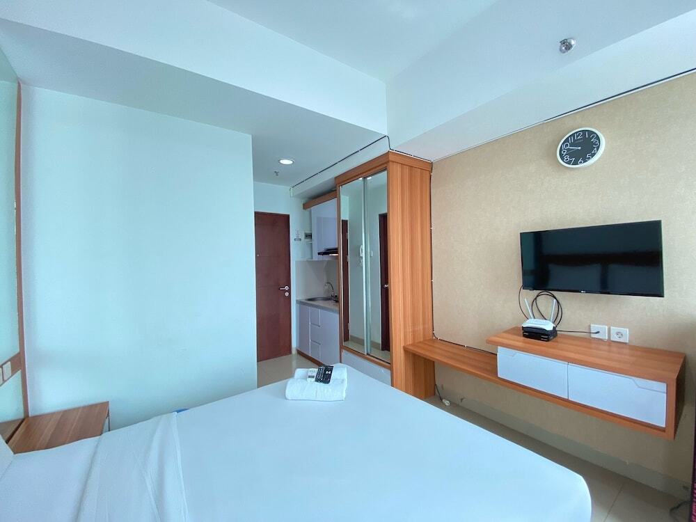 Сумеданг: Monochrome Studio Room At Taman Melati Jatinangor Apartment