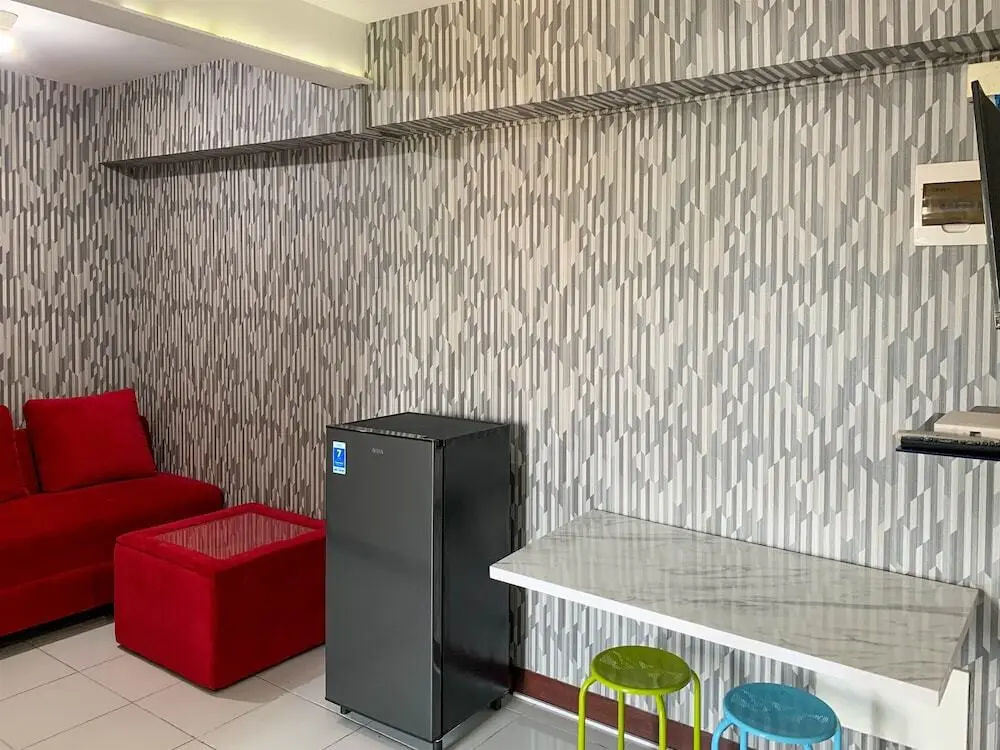 Депок: Homey And Comfortable 1Br At Cinere Resort Apartment